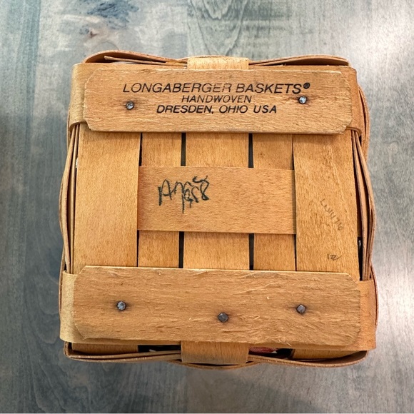 1998 Snapdragon Longaberger Basket with Floral Liner and Plastic Protector - Picture 3 of 4